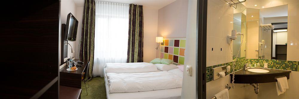 Hotel Arooma Erding Ngoại thất bức ảnh