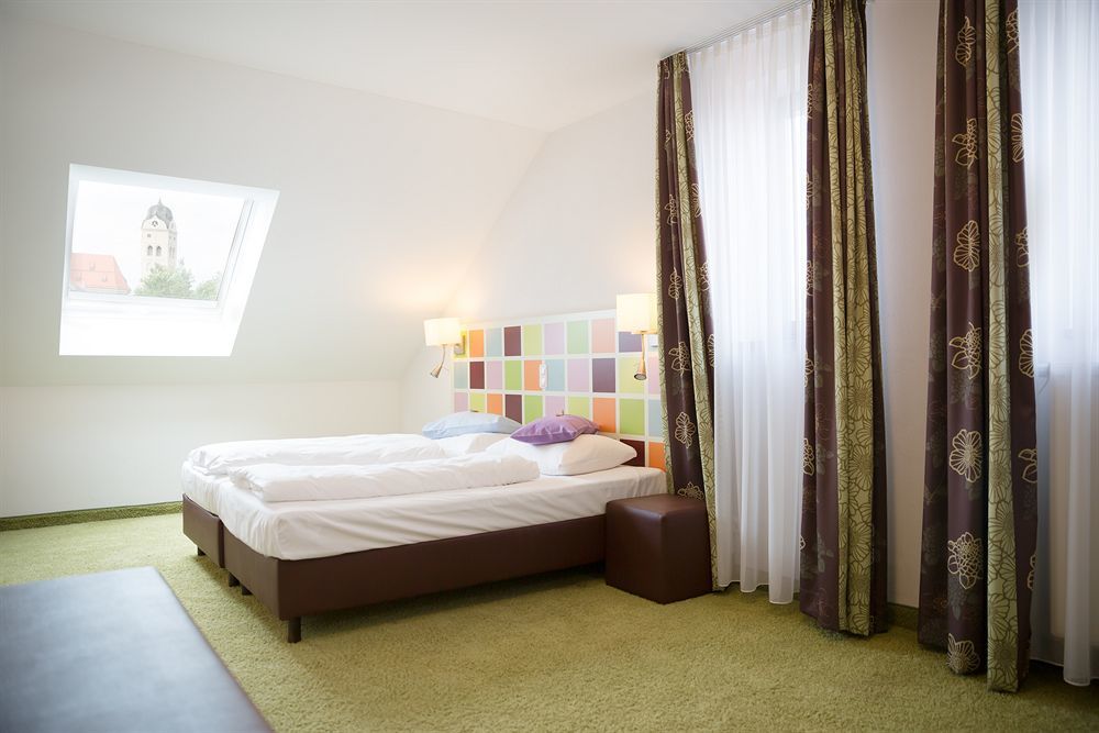 Hotel Arooma Erding Ngoại thất bức ảnh