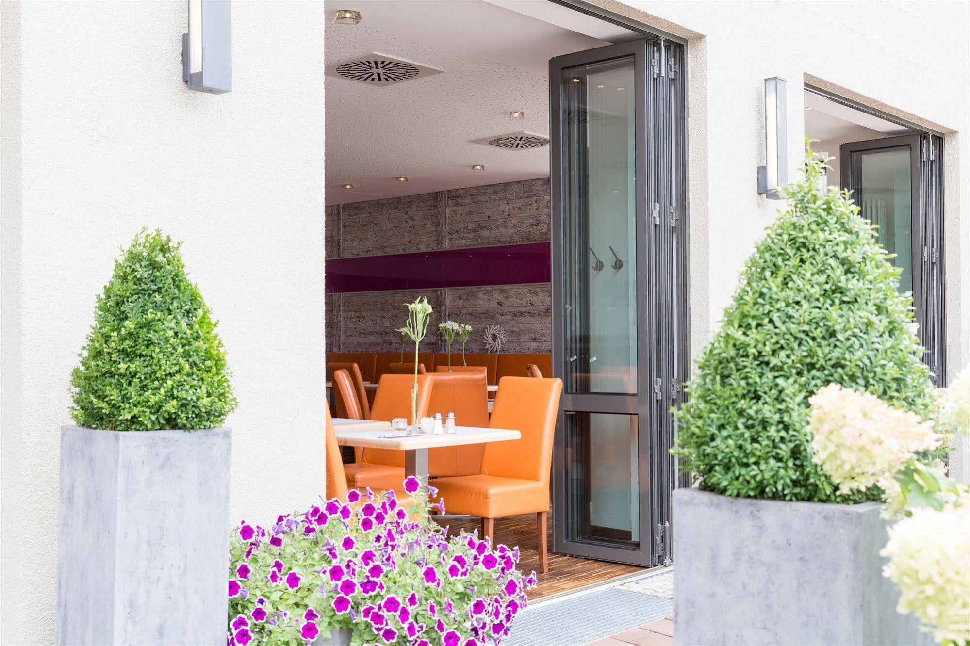 Hotel Arooma Erding Ngoại thất bức ảnh