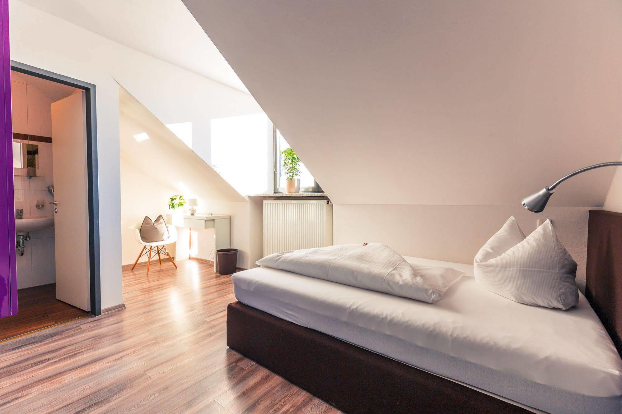 Hotel Arooma Erding Ngoại thất bức ảnh
