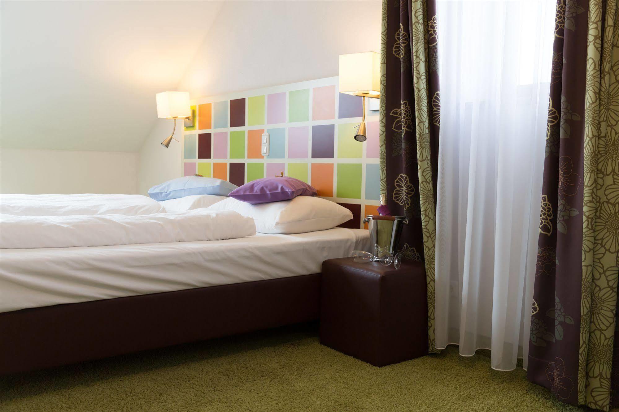 Hotel Arooma Erding Ngoại thất bức ảnh