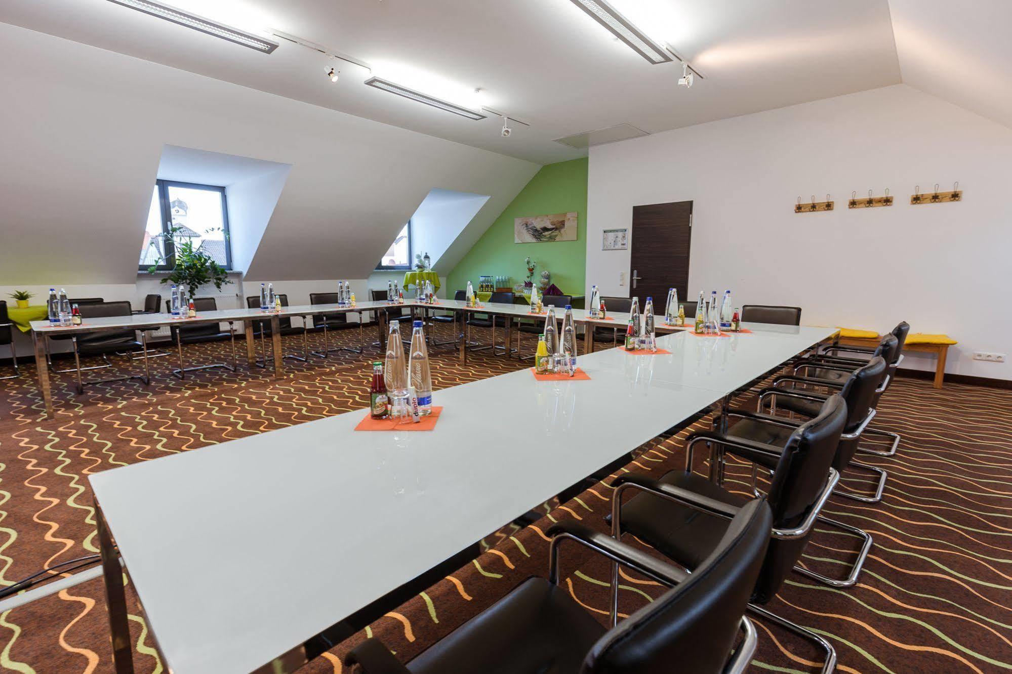 Hotel Arooma Erding Ngoại thất bức ảnh
