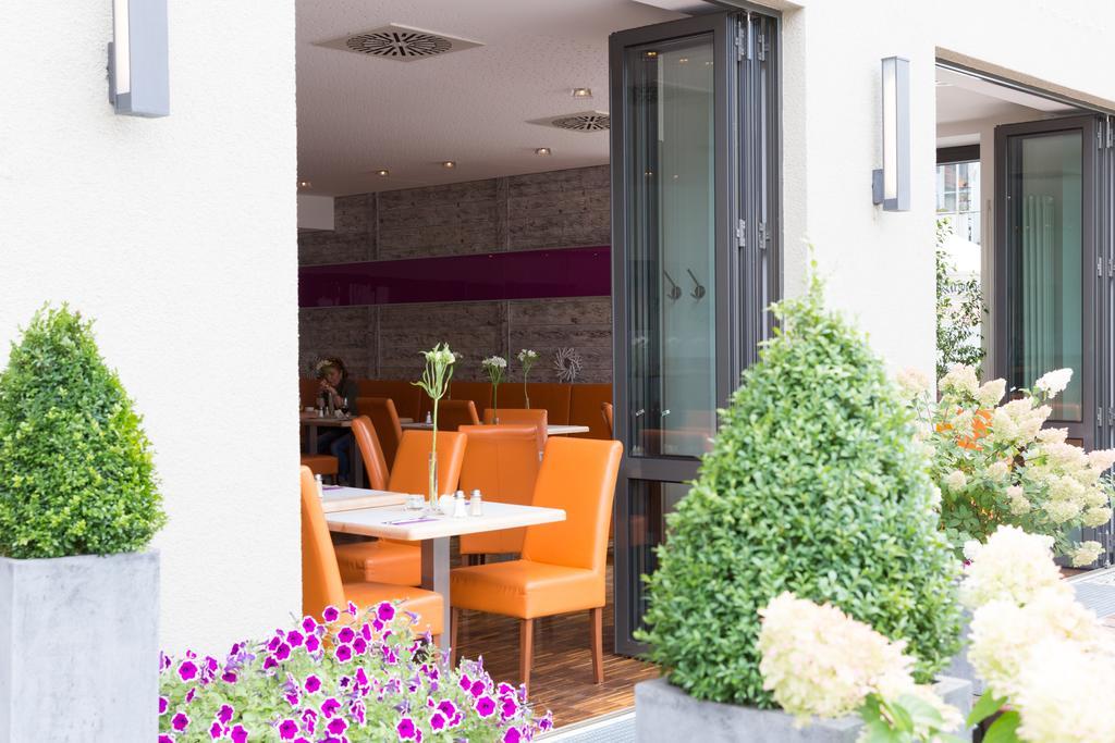 Hotel Arooma Erding Ngoại thất bức ảnh