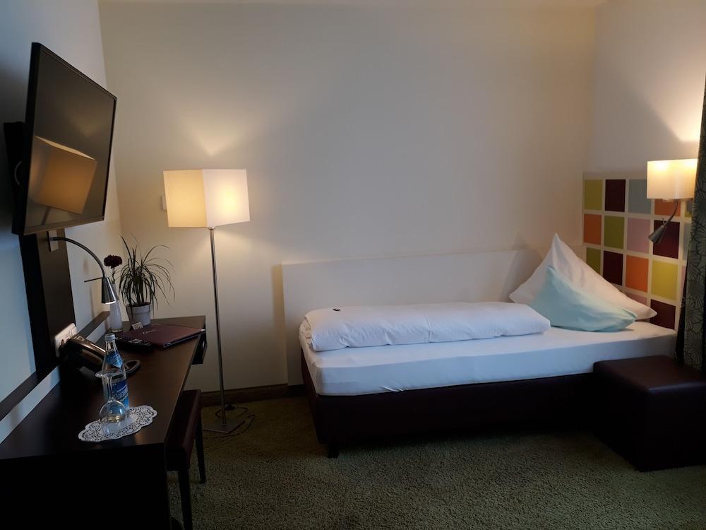Hotel Arooma Erding Ngoại thất bức ảnh